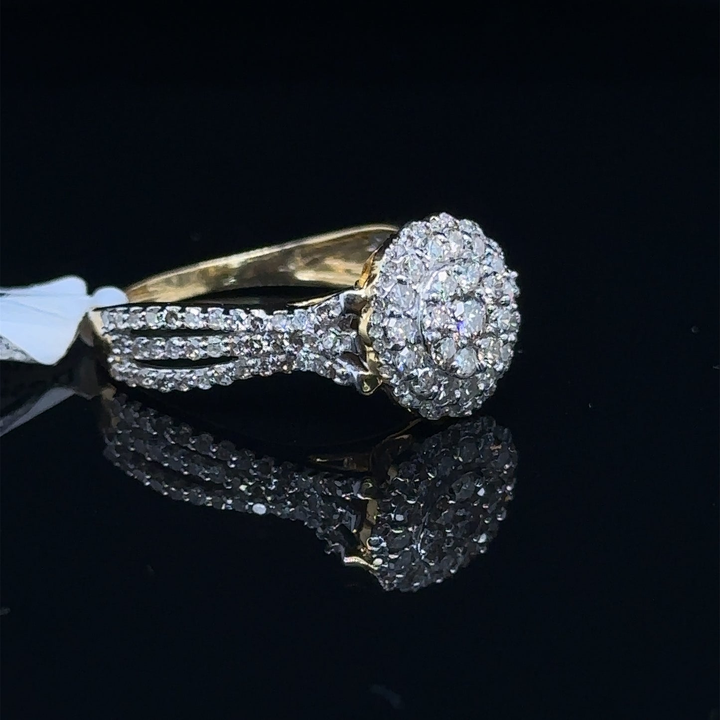 Circle Ladies Diamond Ring- LR0101