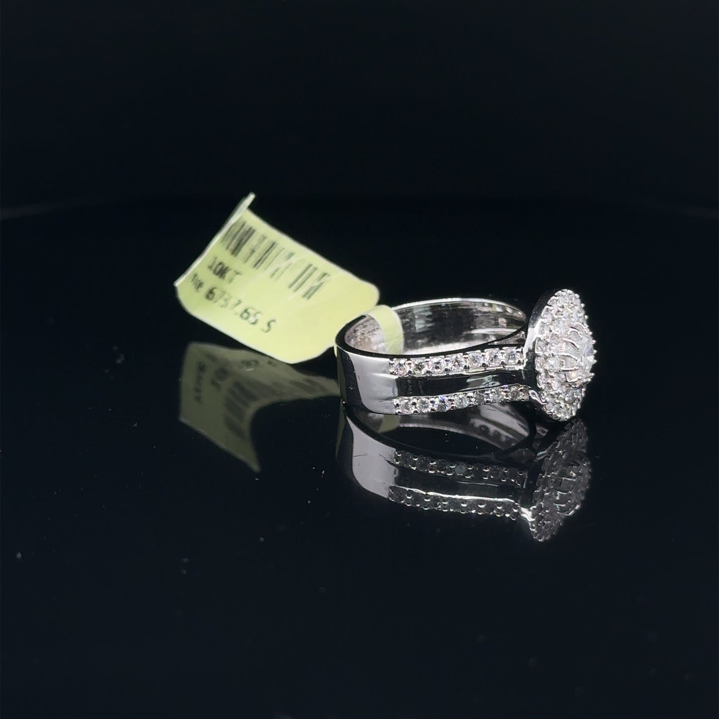 Circle Ladies Diamond Ring-LR0158