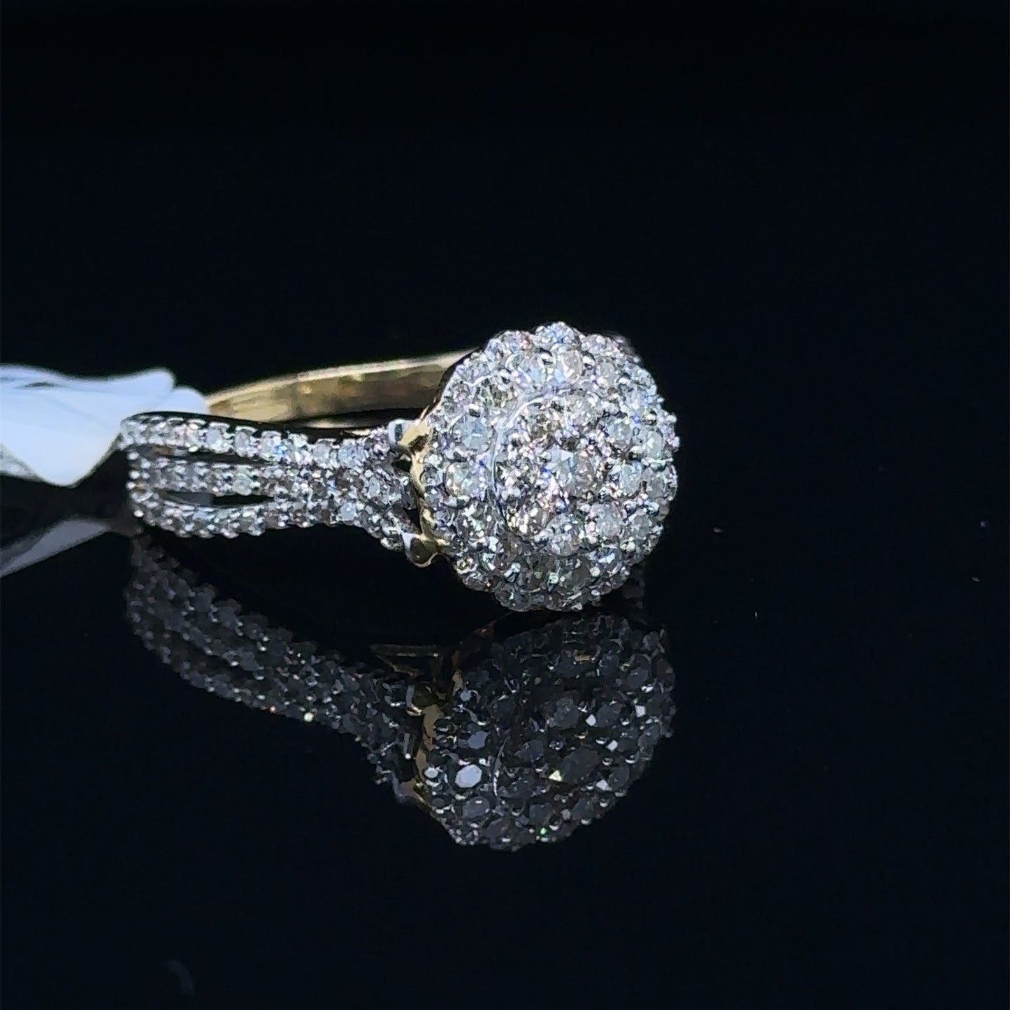 Circle Ladies Diamond Ring- LR0101