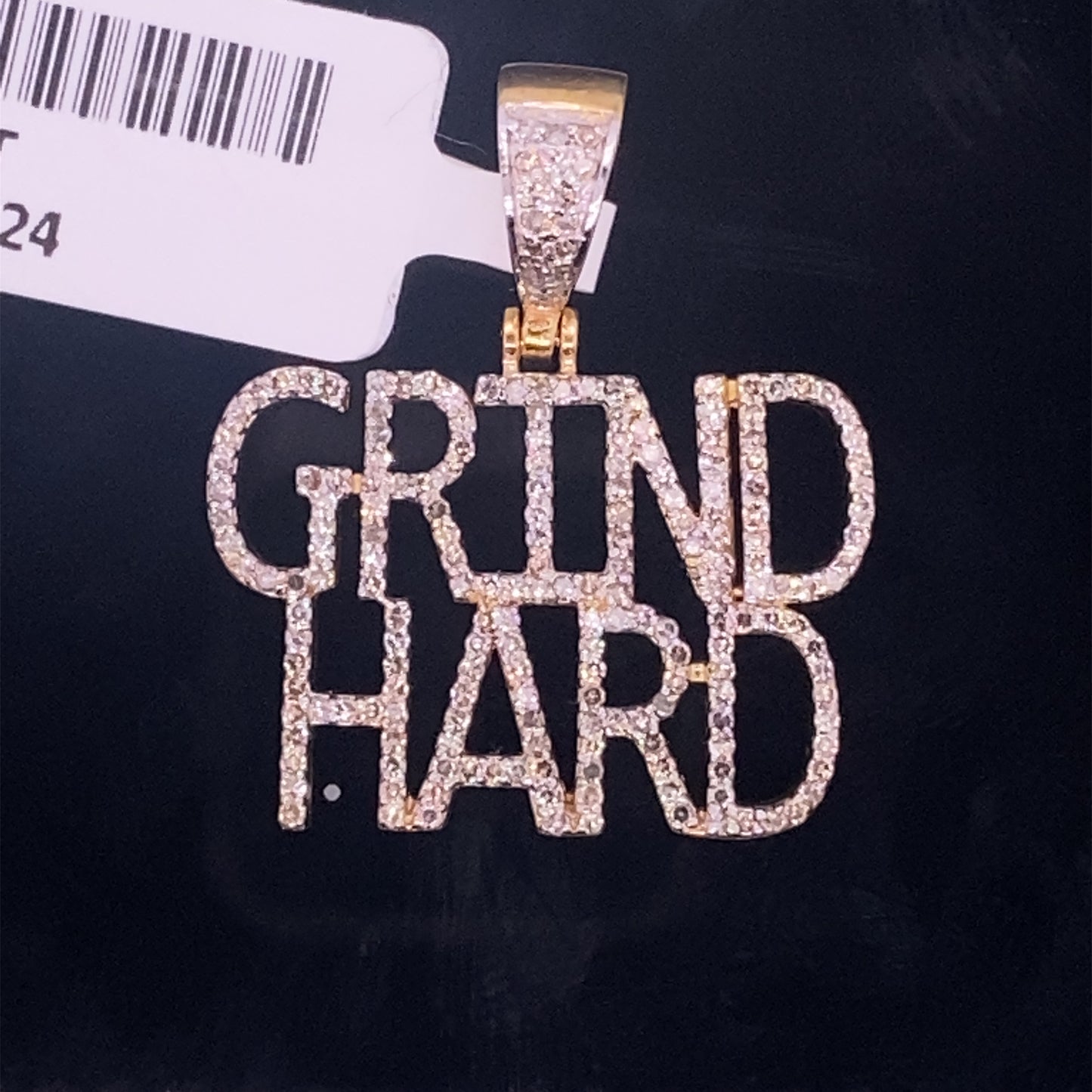 Grind Hard diamond pendent- PD0417