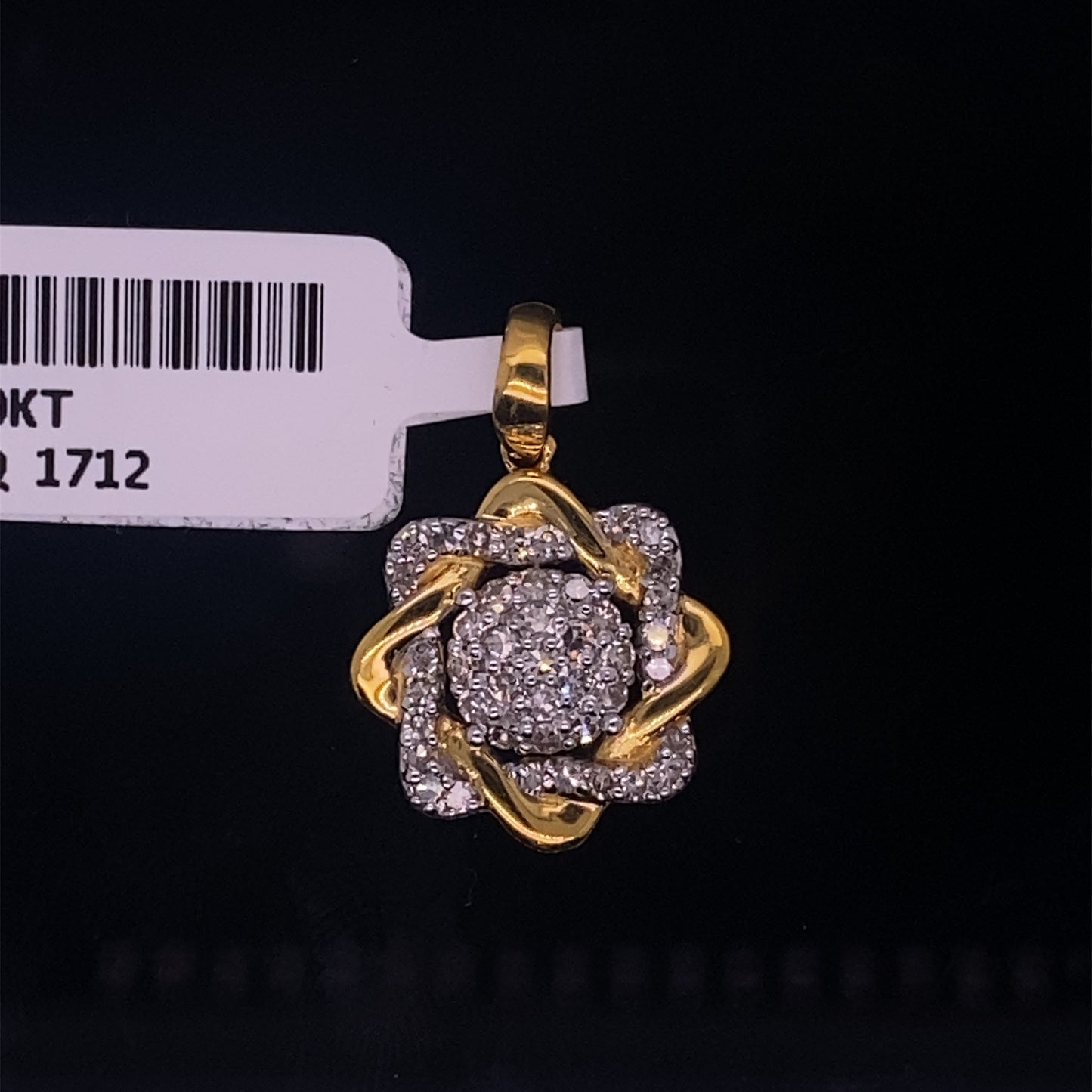 Flower diamond pendent- PD0600