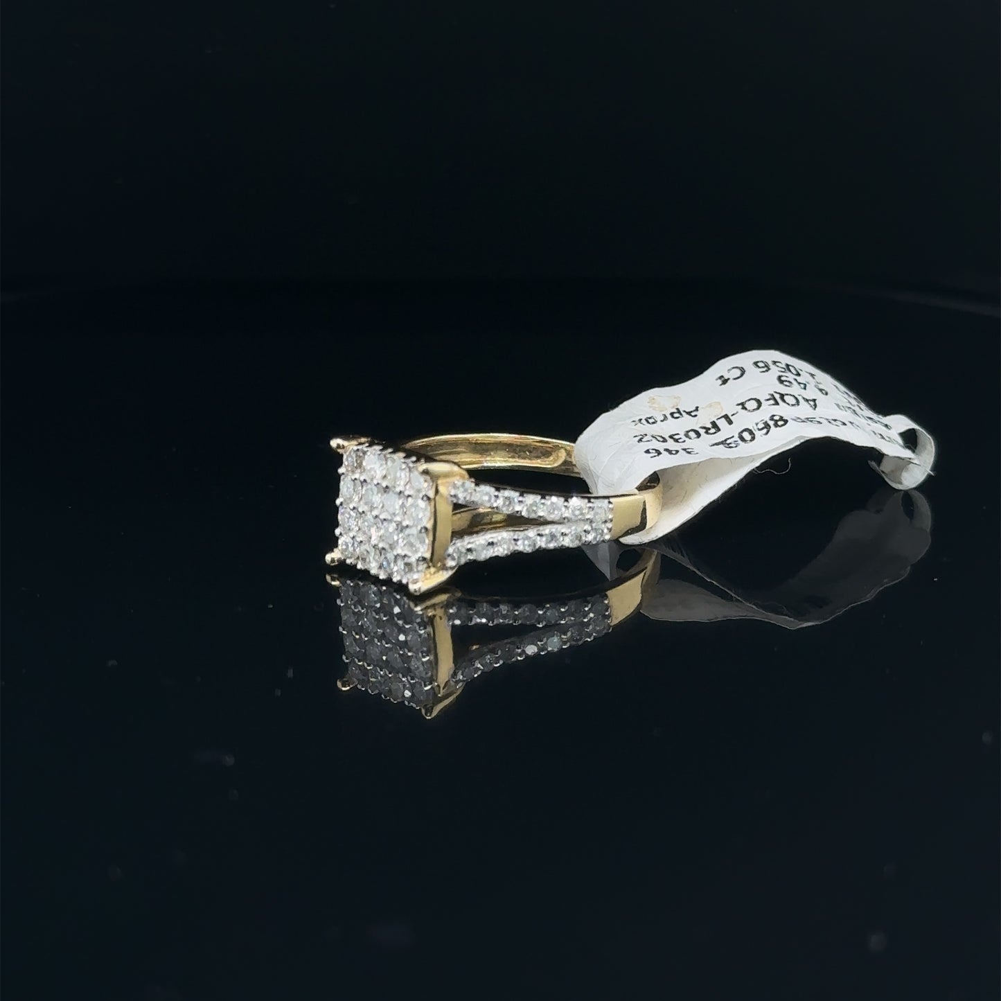 Square Ladies Diamond Ring-LR0302