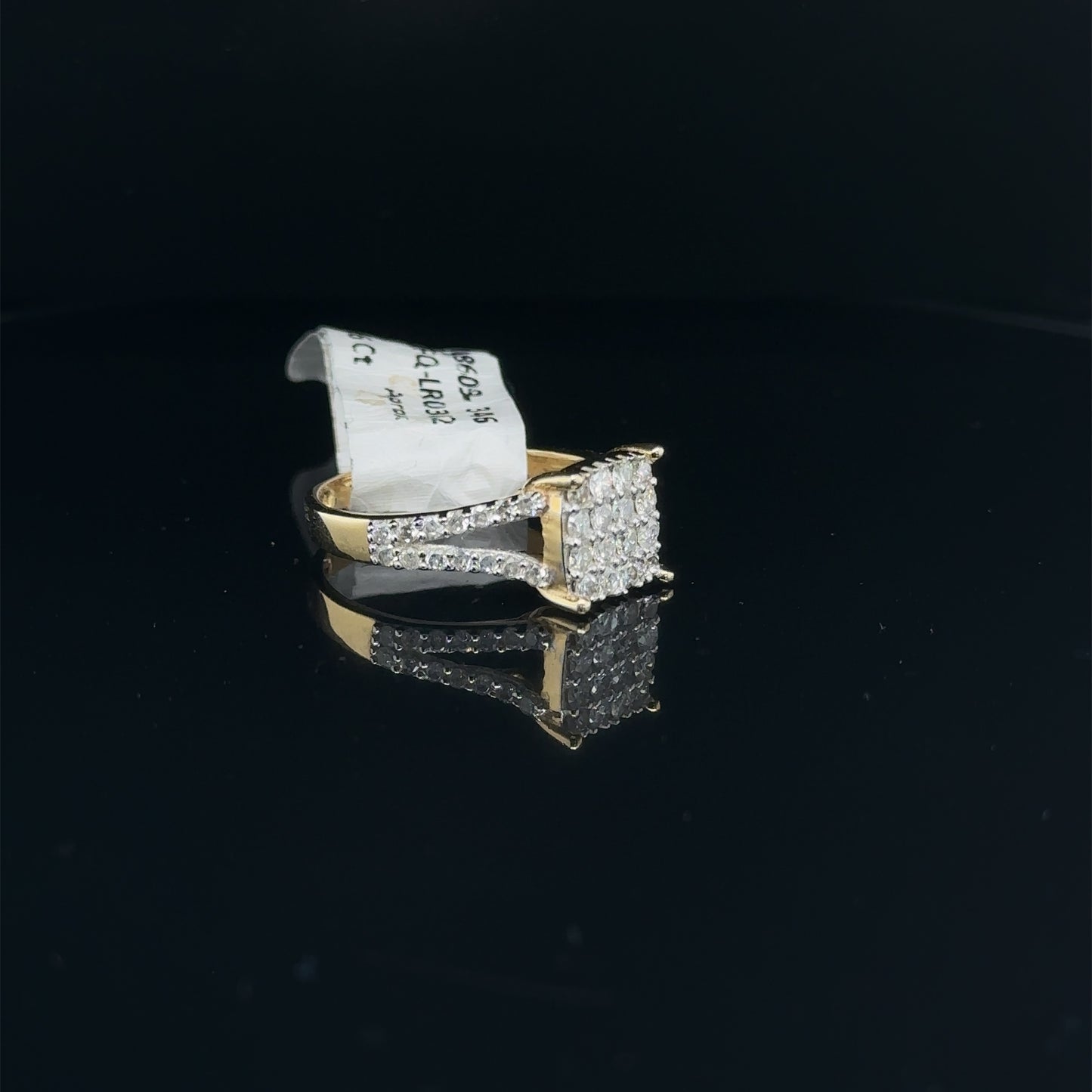 Square Ladies Diamond Ring-LR0302