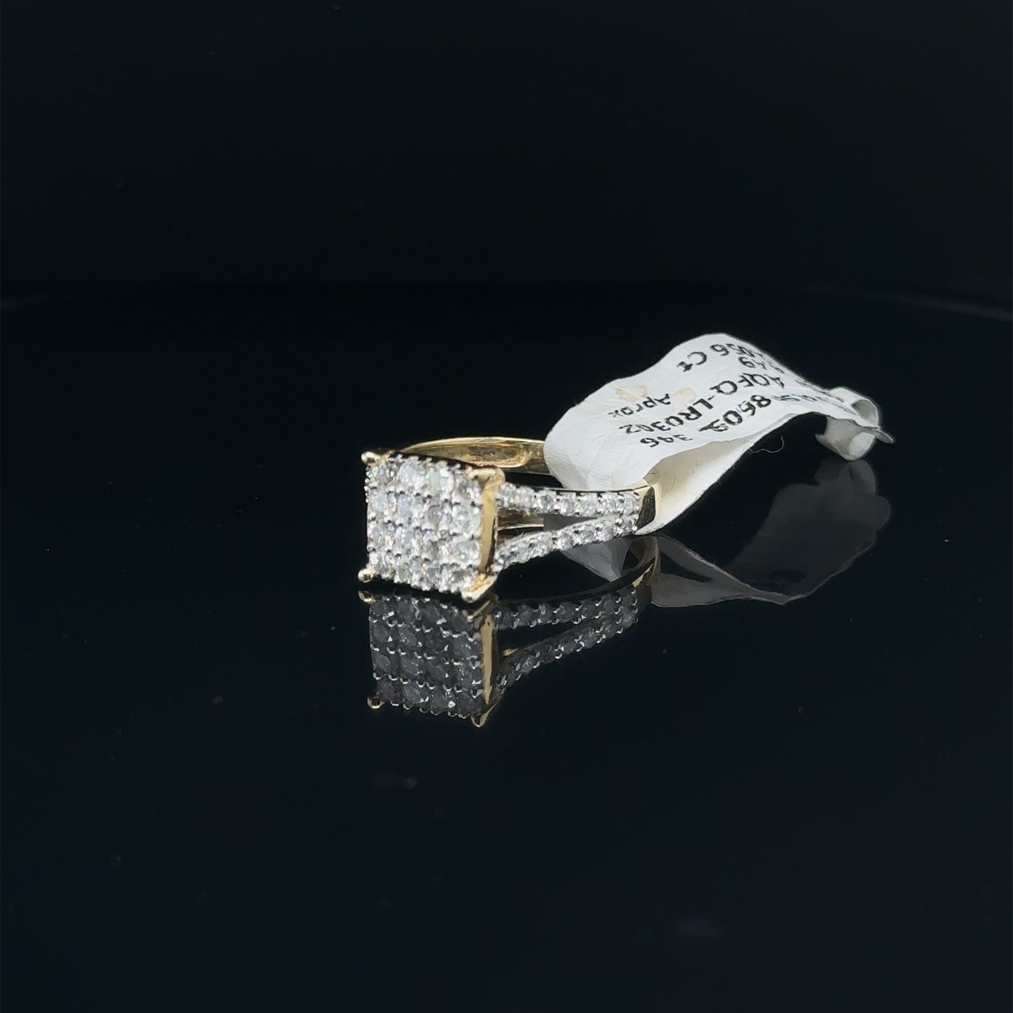 Square Ladies Diamond Ring-LR0302