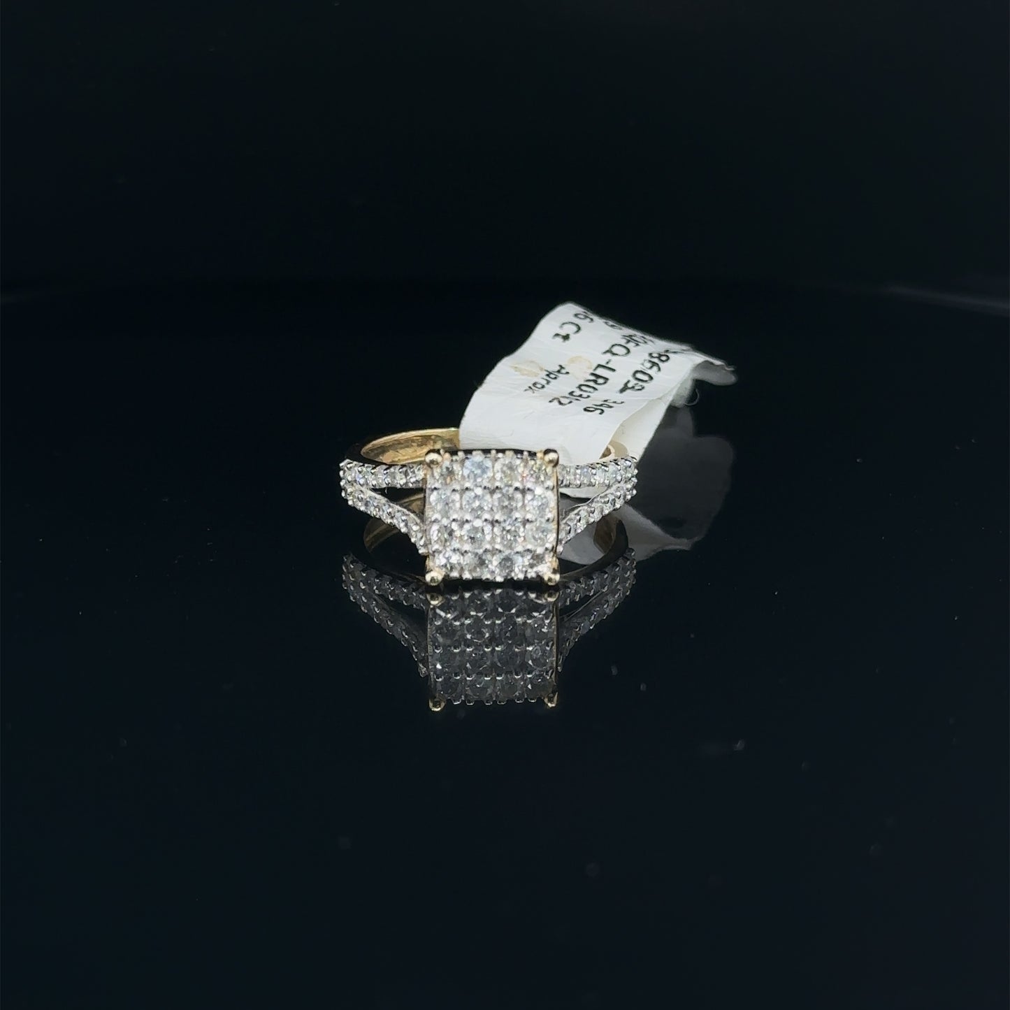 Square Ladies Diamond Ring-LR0302