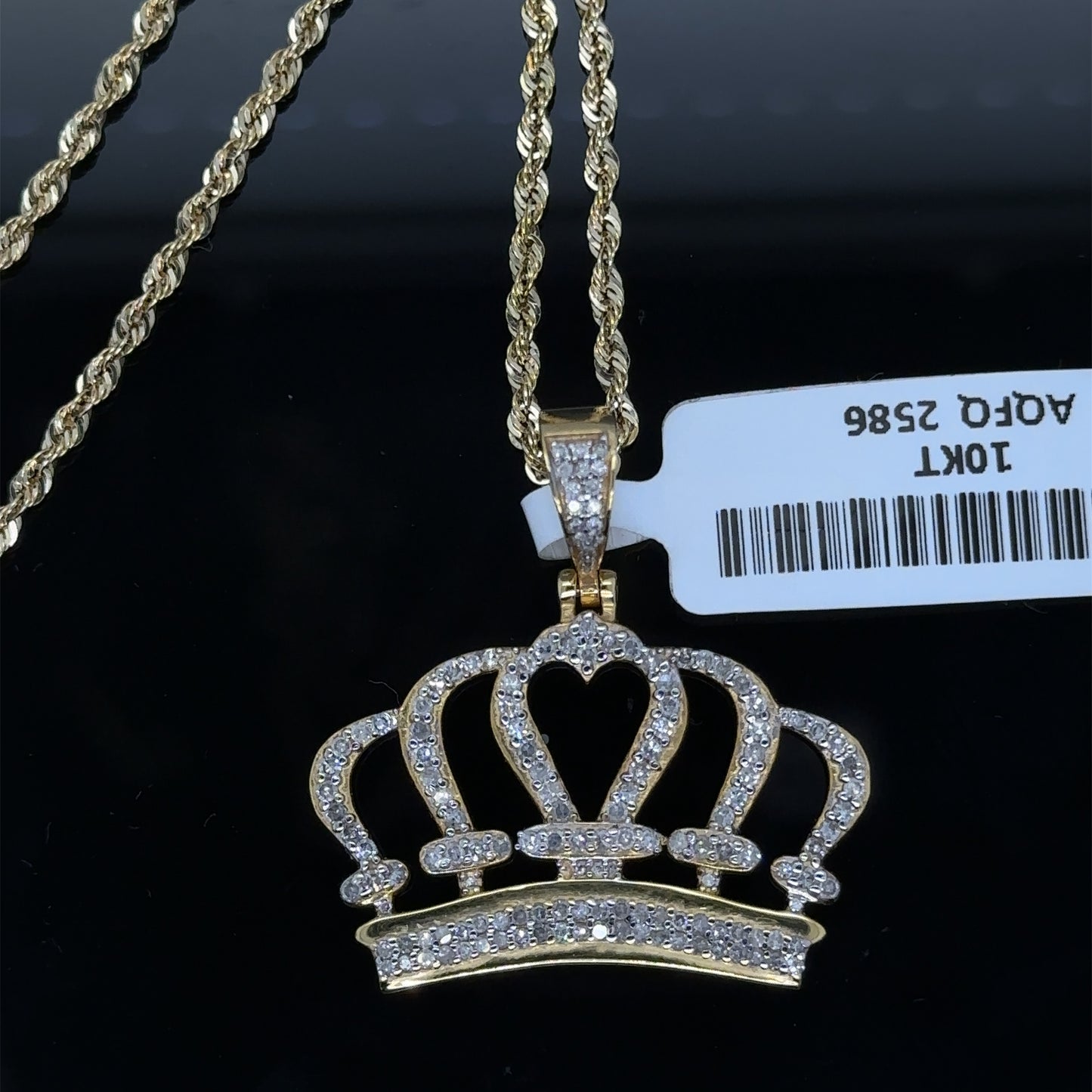 Crown pendent and chain Combo