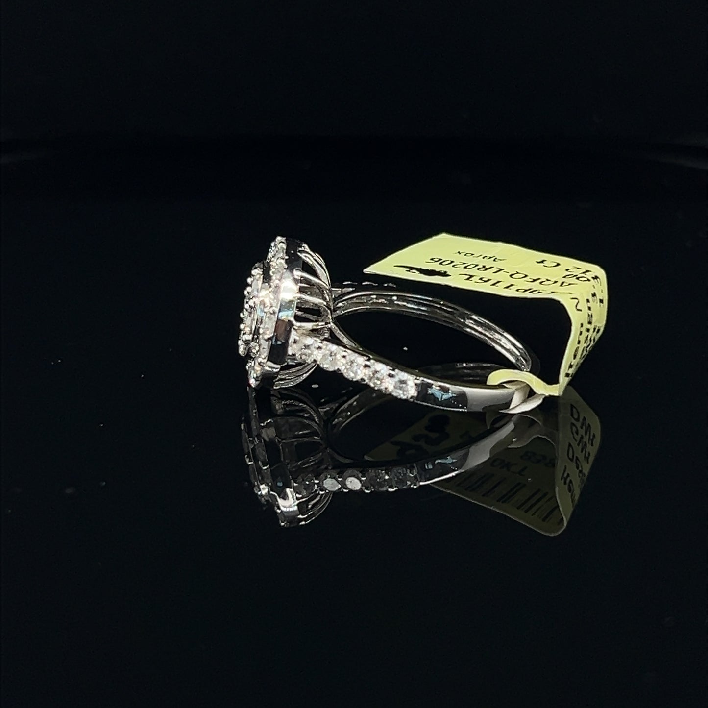 Circle Ladies Diamond Ring-LR0206